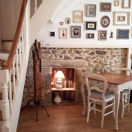 Villa House At The Foot Of The Castle Of Fougères Exterior foto
