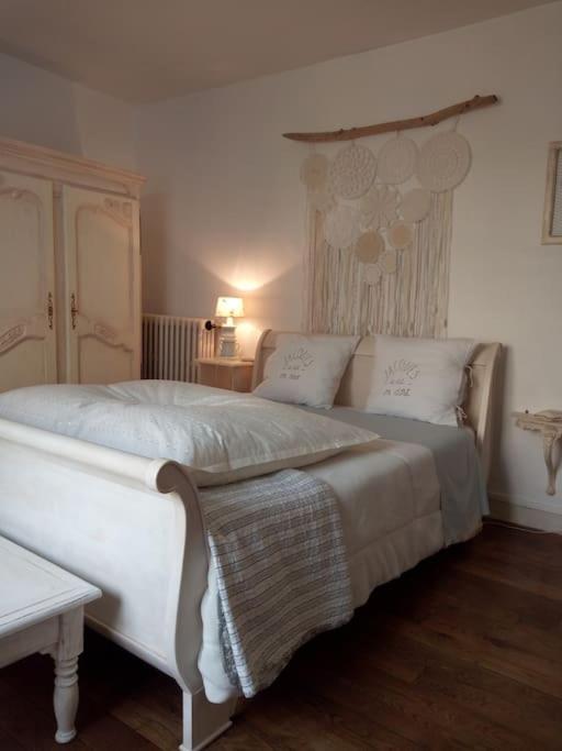 Villa House At The Foot Of The Castle Of Fougères Exterior foto